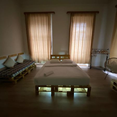 Downtown Room Tbilisi Esterno foto