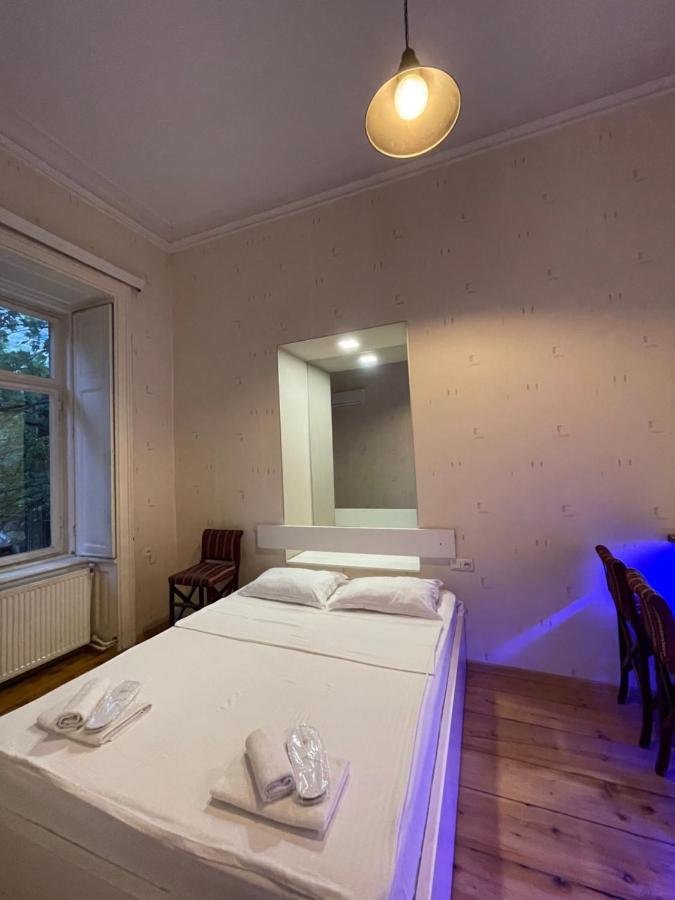 Downtown Room Tbilisi Esterno foto