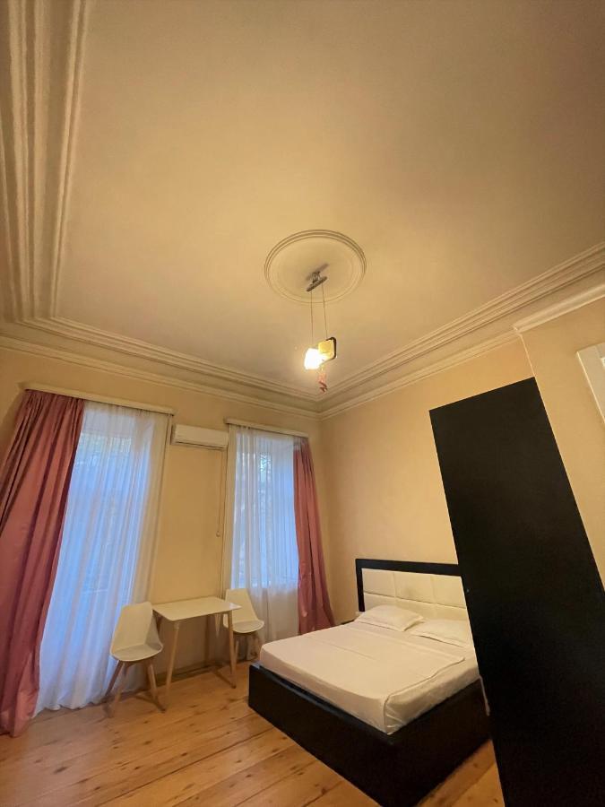Downtown Room Tbilisi Esterno foto