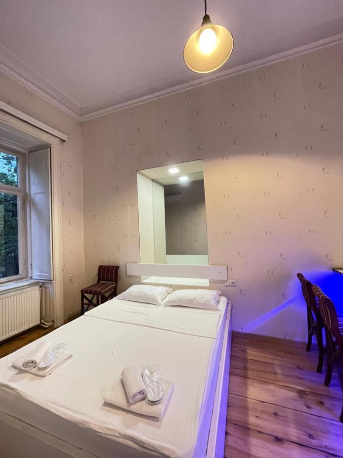 Downtown Room Tbilisi Esterno foto