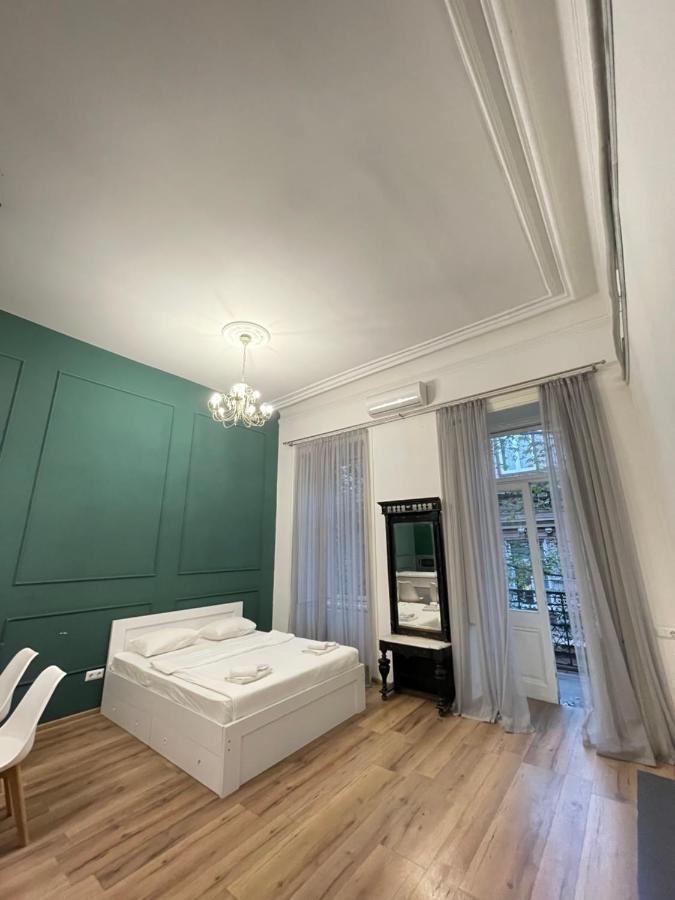 Downtown Room Tbilisi Esterno foto