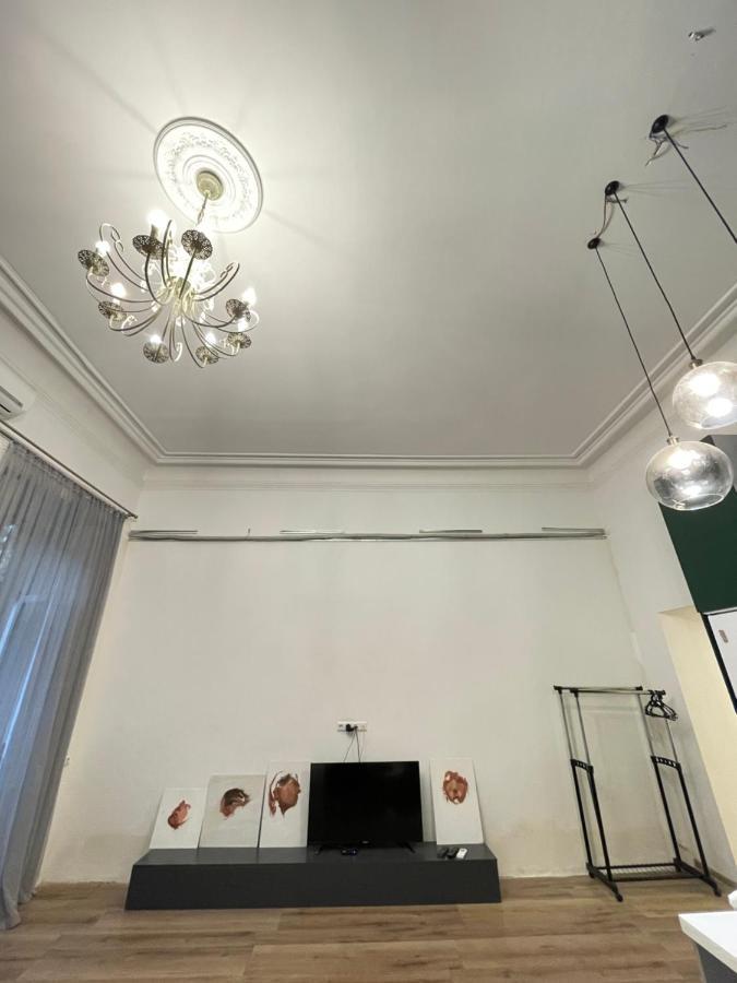 Downtown Room Tbilisi Esterno foto