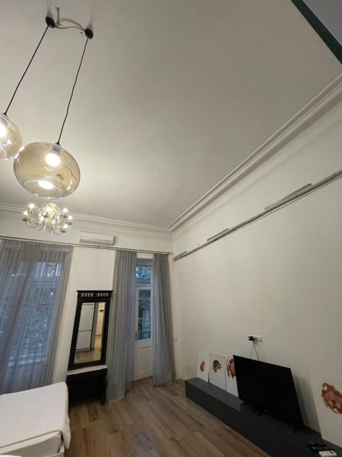 Downtown Room Tbilisi Esterno foto