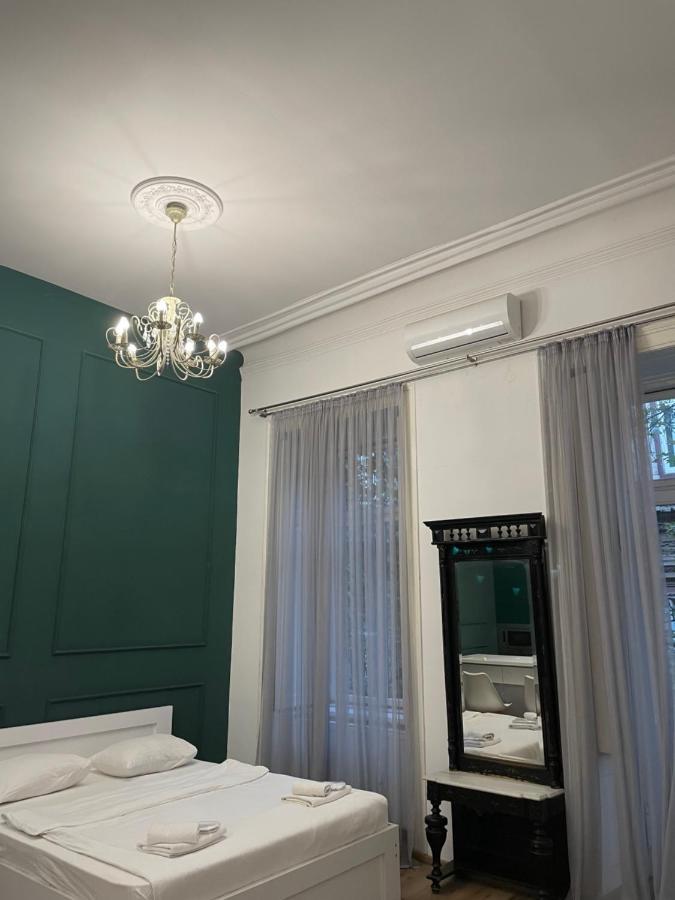Downtown Room Tbilisi Esterno foto