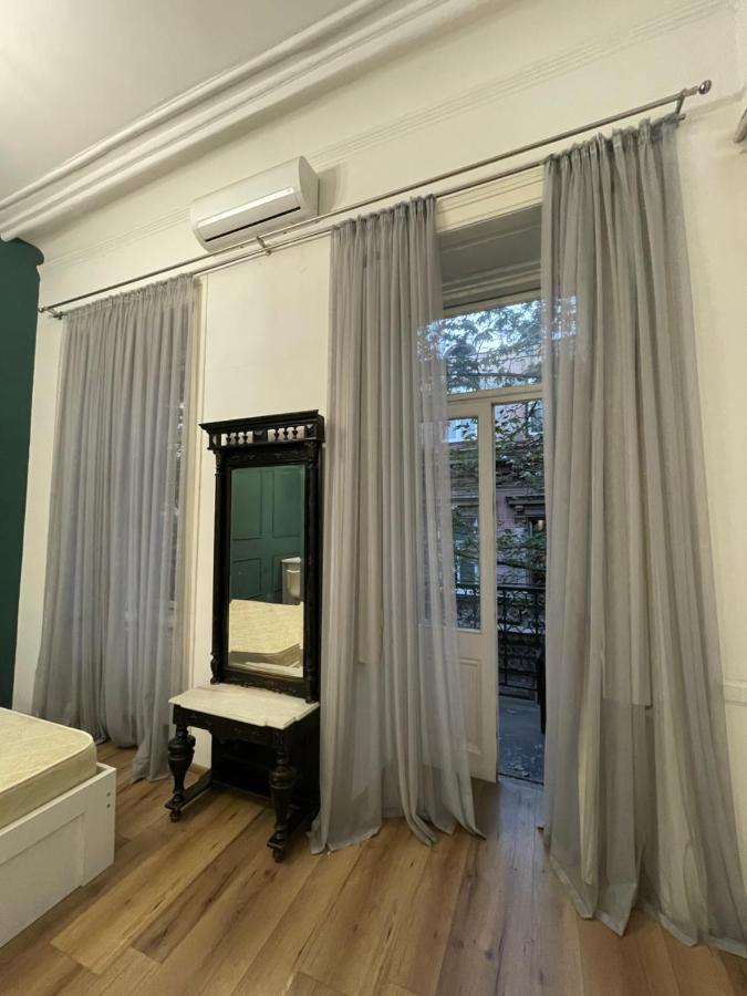 Downtown Room Tbilisi Esterno foto