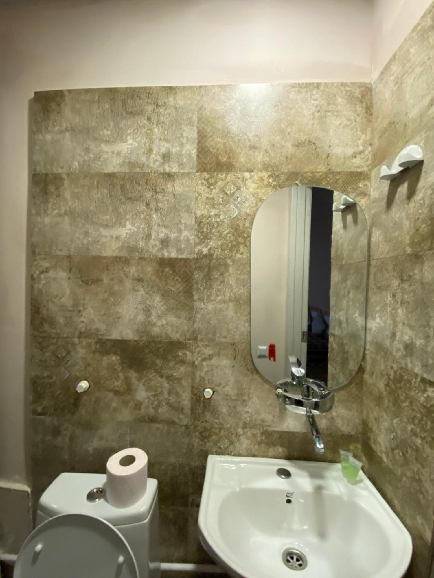 Downtown Room Tbilisi Esterno foto