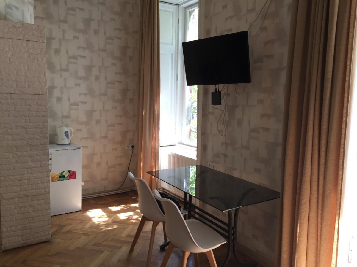 Downtown Room Tbilisi Esterno foto